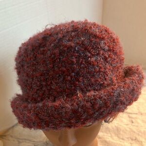 BRANIGAN WEAVERS THE COLOURS OF IRELAND AND CRAFTED IN WOOL BURGUNDY MIX HAT